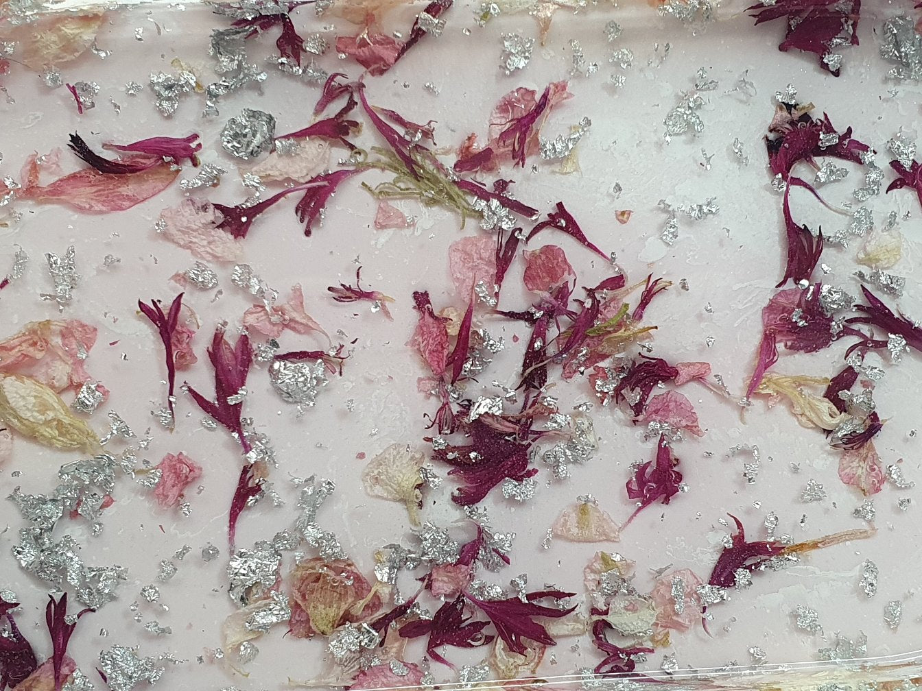 Flowery, Silver & Baby Pink Oval Resin Tray